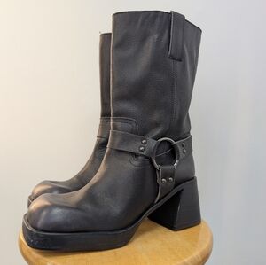 L'INTERVALLE Black Heeled Boots